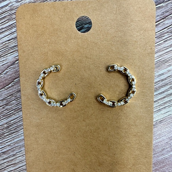 Elegant Gold Chain C shape Front Hoop Earrings - Picture 4 of 5